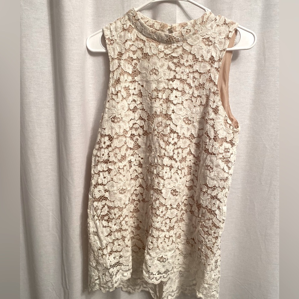 ROSE & OLIVE sleeveless blouse